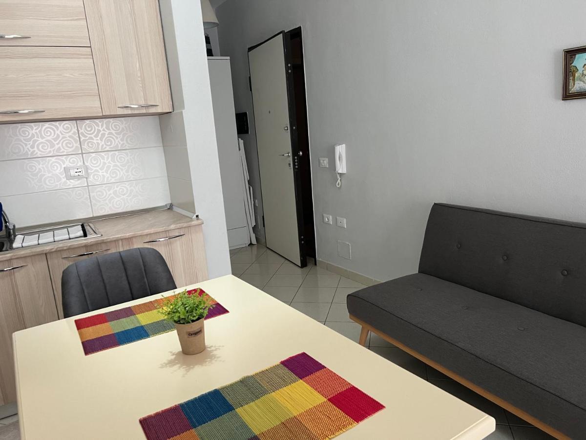 Emi Sol Apartment Влёра Экстерьер фото